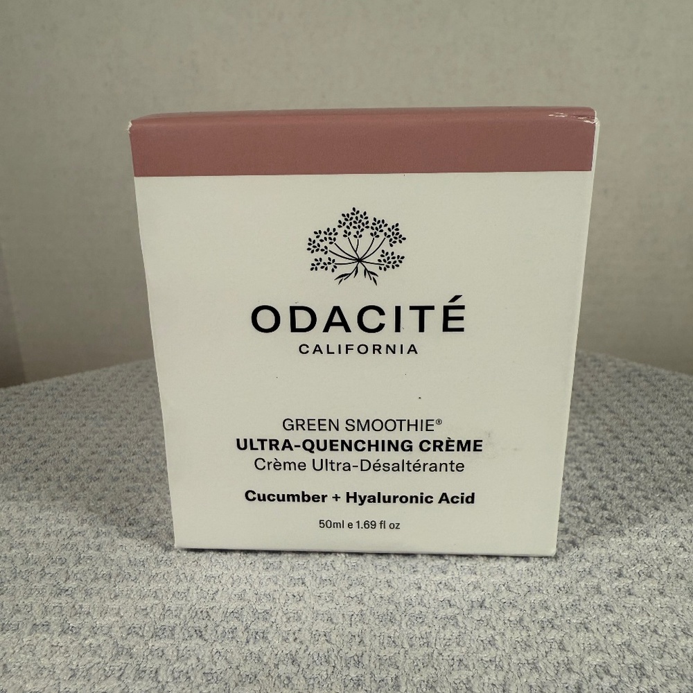 New - ULTRA-QUENCHING CRÈME GREEN SMOOTHIE® Cucumber + Hyaluronic Acid